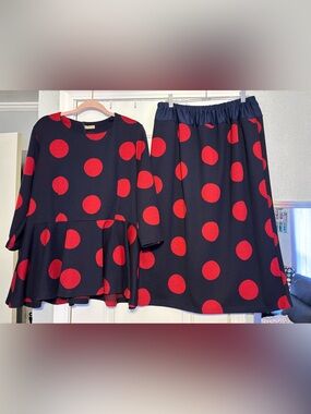 Nuggles Skirt/Shirt Set—Navy with Red Polka Dots